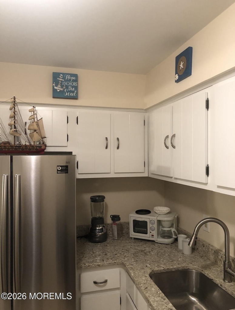 1382 Ocean Avenue - Photo 4