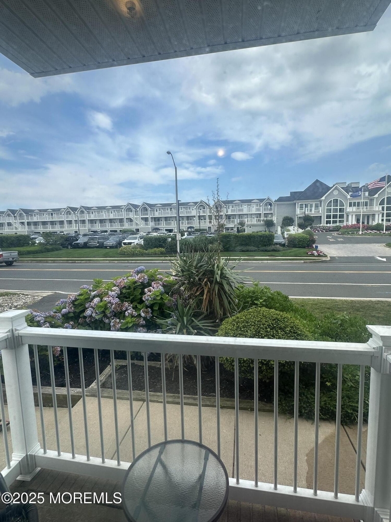1382 Ocean Avenue - Photo 6
