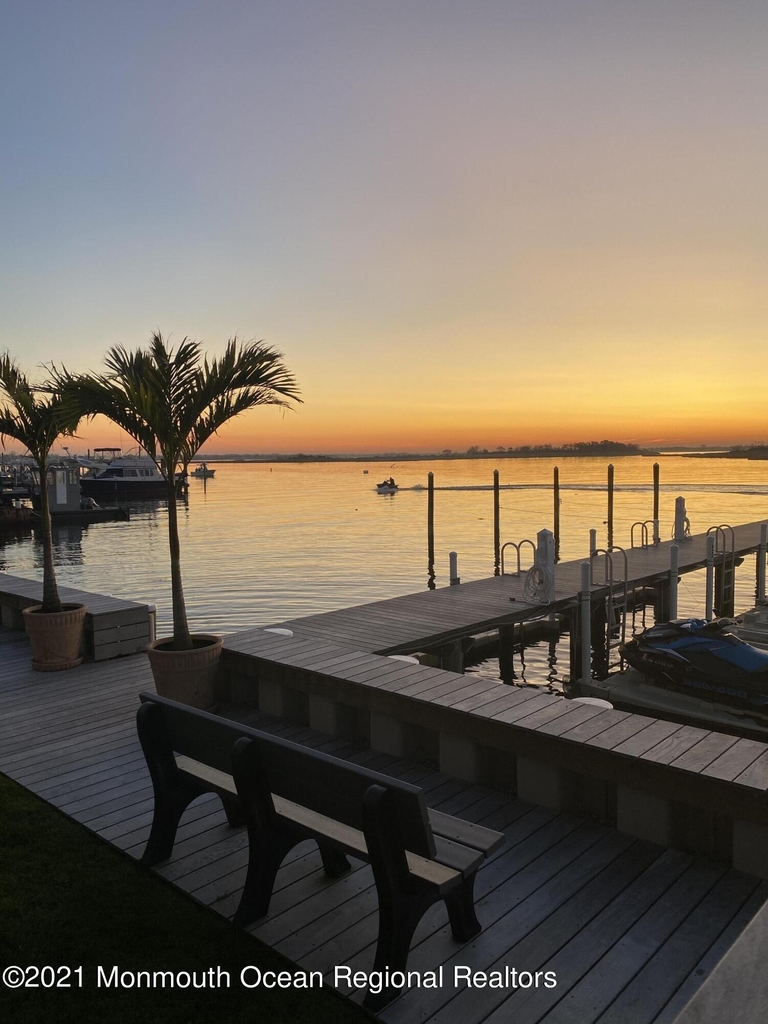 1382 Ocean Avenue - Photo 11