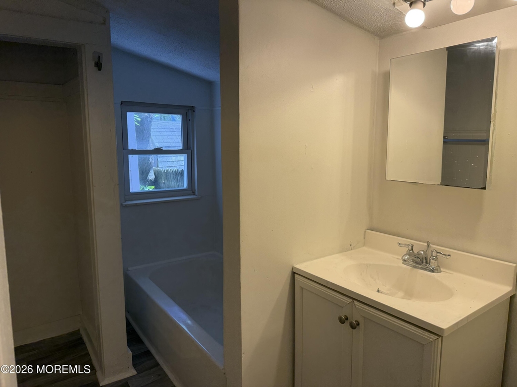 405 1/2 Brinley Avenue - Photo 4