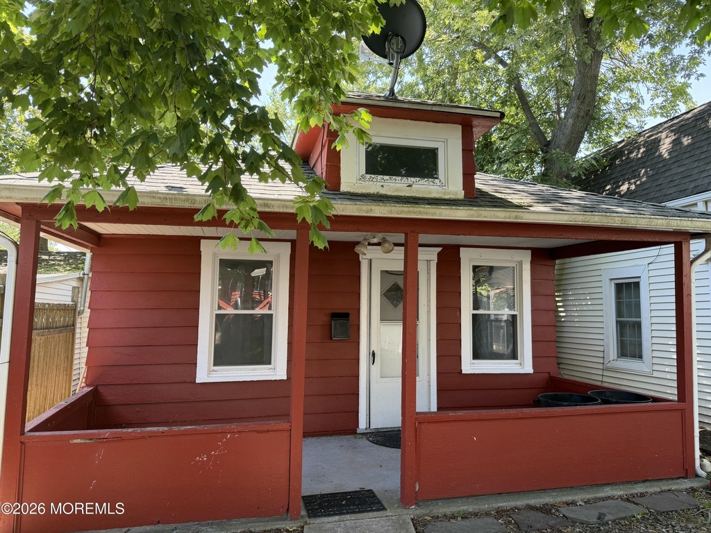 405 1/2 Brinley Avenue - Photo 0