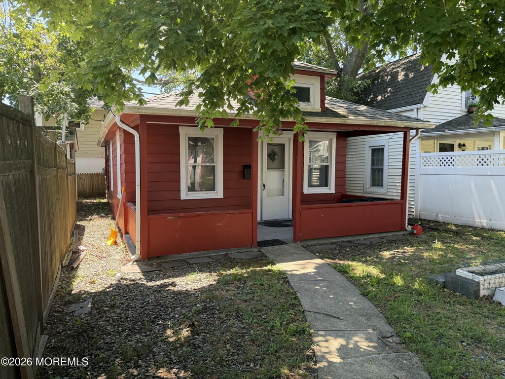 405 1/2 Brinley Avenue - Photo 1