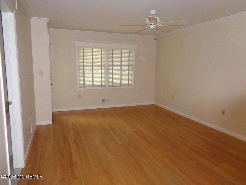 8 Eastborne Drive - Photo 7