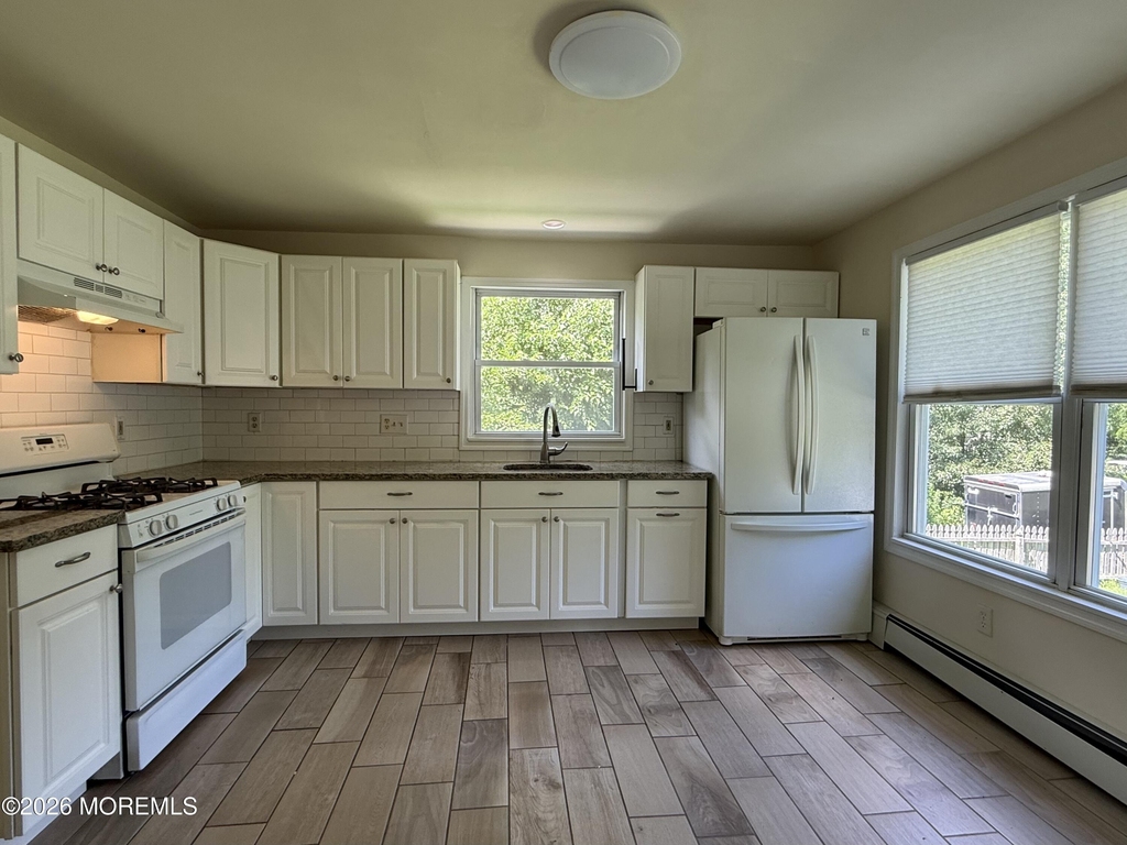 236 W Farms Road - Photo 4