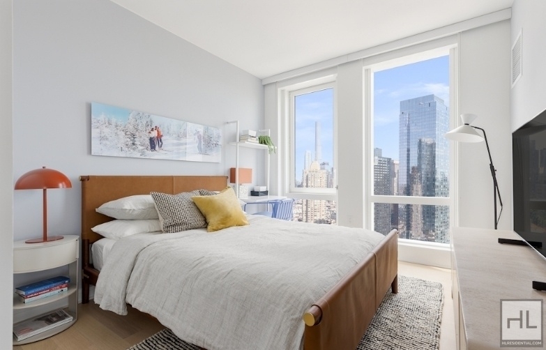 W 38th Street - Photo 2
