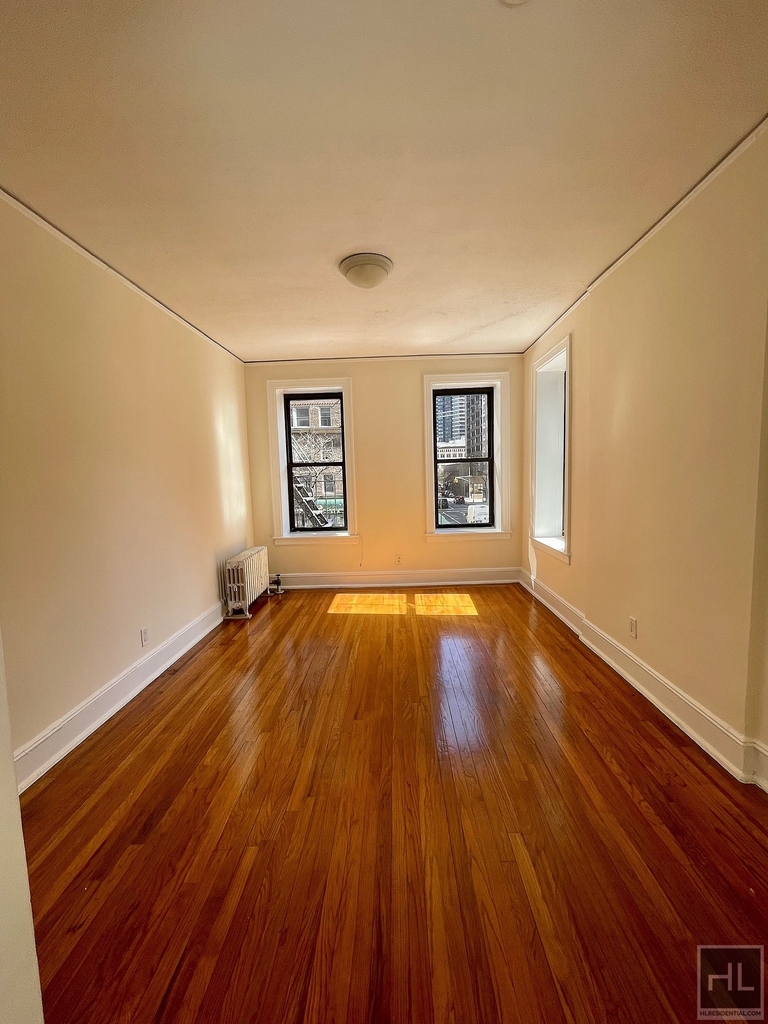 East 38th Street - Photo 9