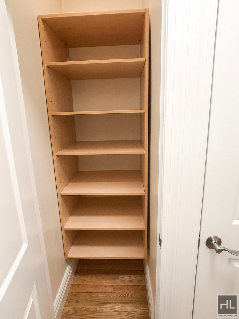 East 92 Street - Photo 6