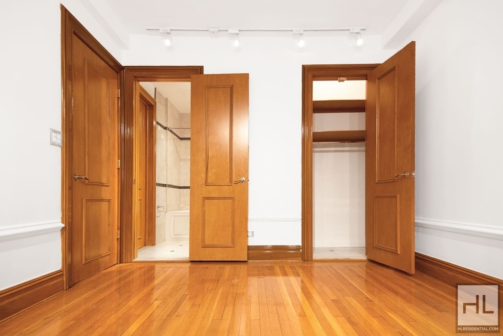 West 58th Street - Photo 4