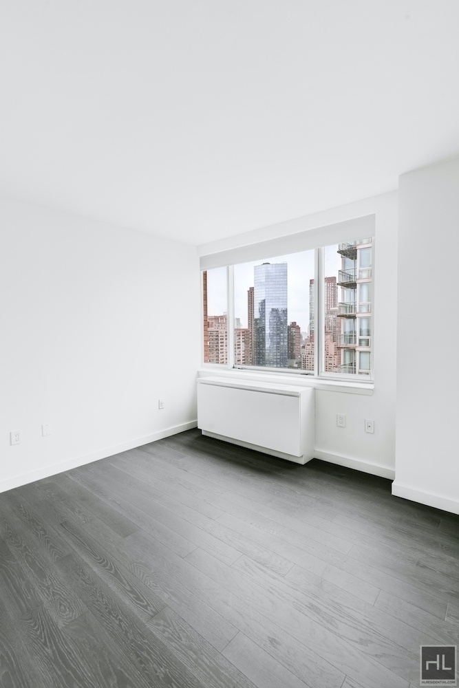 West End Avenue - Photo 2