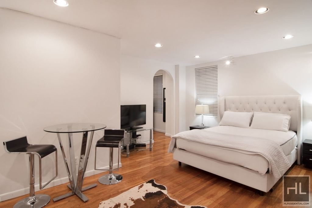 West 58th Street - Photo 1