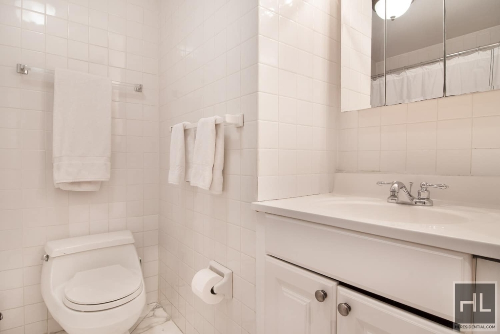West 58th Street - Photo 3