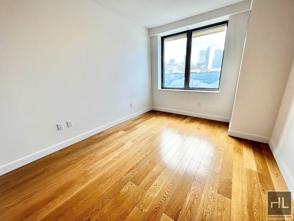 West 57th Street - Photo 2