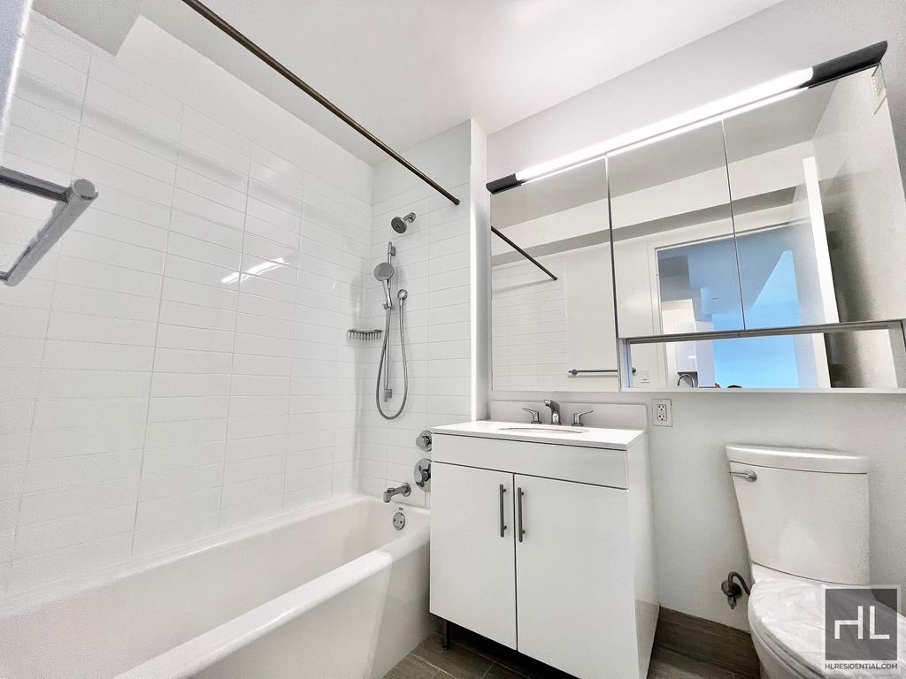 West 57th Street - Photo 5