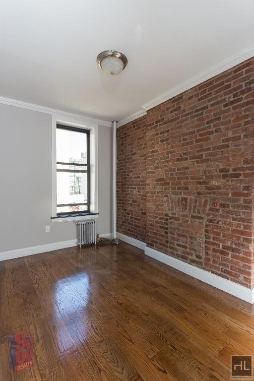 West 52nd Street - Photo 1