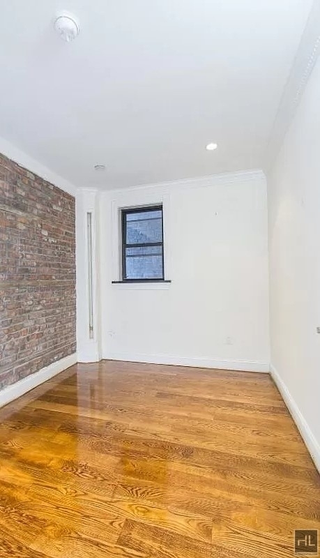 Mulberry Street - Photo 3