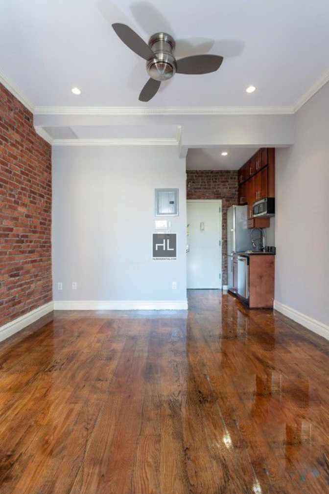 West 14 Street - Photo 1
