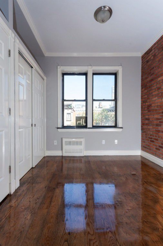 West 14 Street - Photo 2