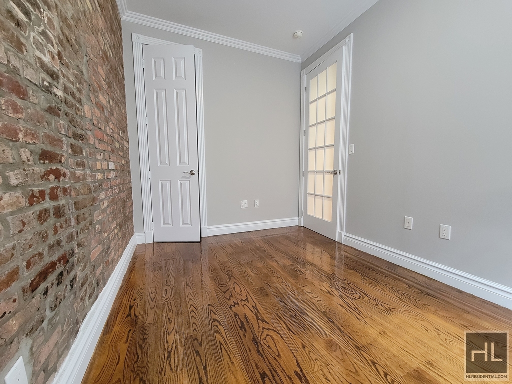 East 13th Street - Photo 9