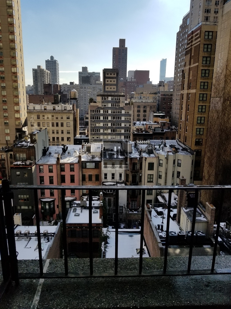 East 38 Street - Photo 2