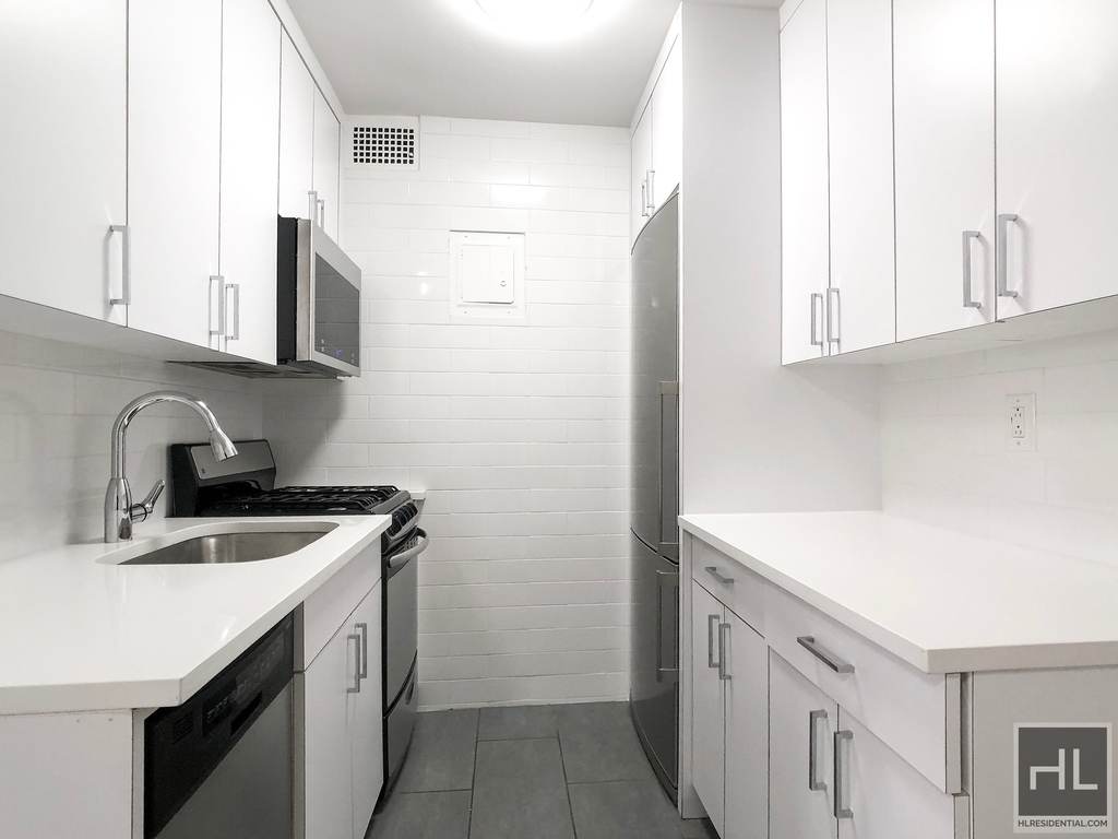 East 89th Street - Photo 0