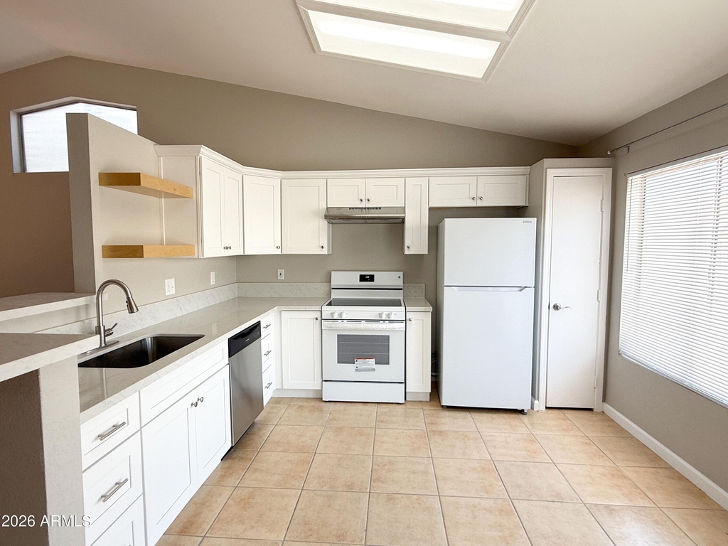 490 E Bart Drive - Photo 6