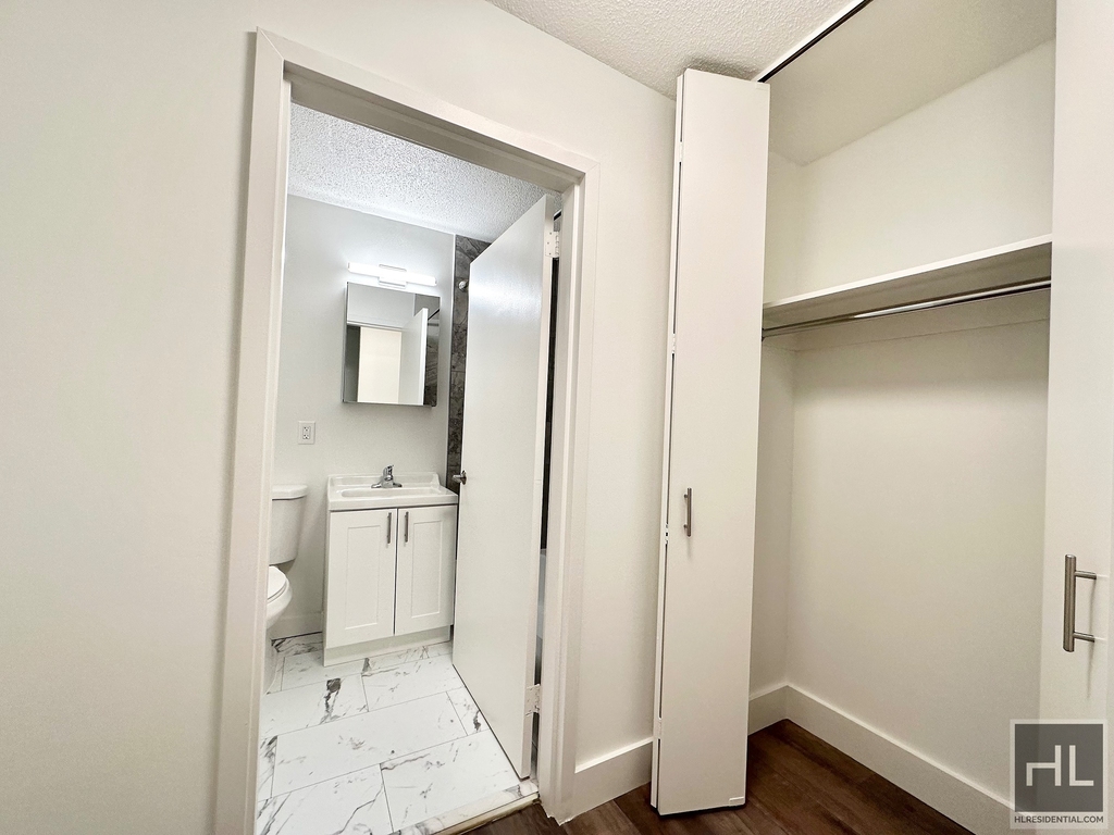 2nd Avenue - Photo 1