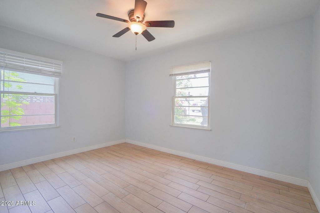 506 W 11th Street - Photo 18