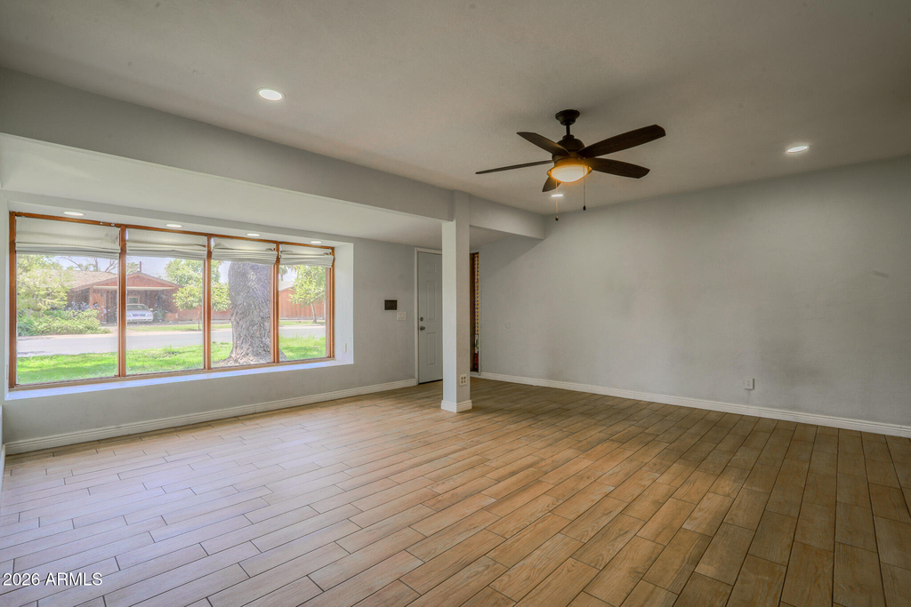 506 W 11th Street - Photo 5