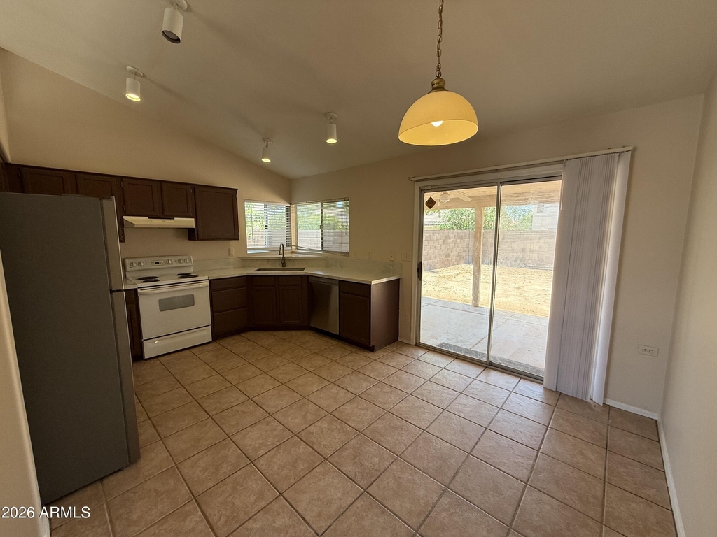 1413 W Orchid Lane - Photo 5