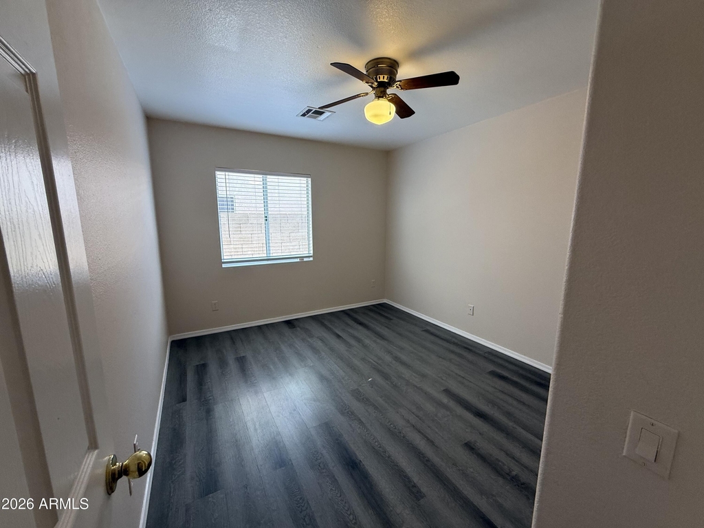 1413 W Orchid Lane - Photo 9