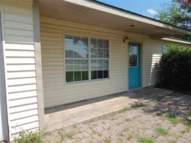 1018 N Powell Parkway - Photo 1