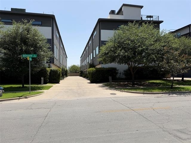 4921 Jack Court - Photo 0