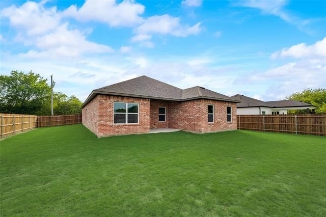 323 Cherry Point Drive - Photo 0