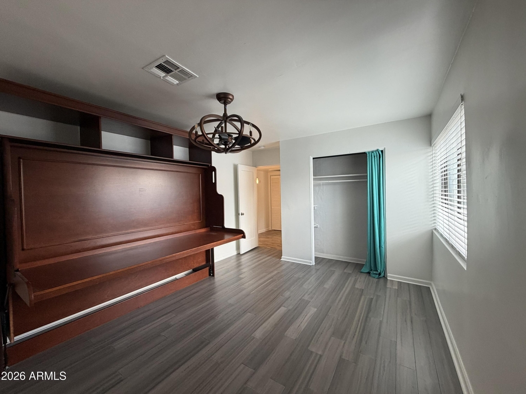 2514 E Fairmount Avenue - Photo 7