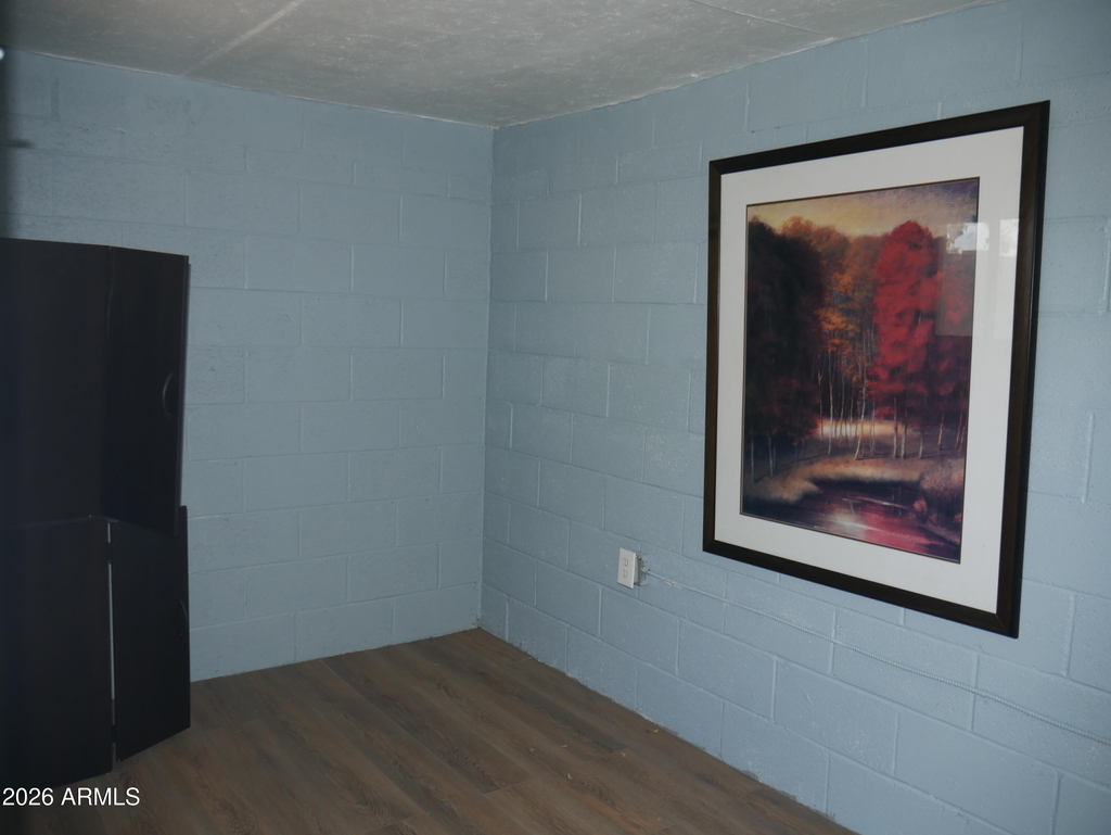 1201 W Loughlin Drive - Photo 17