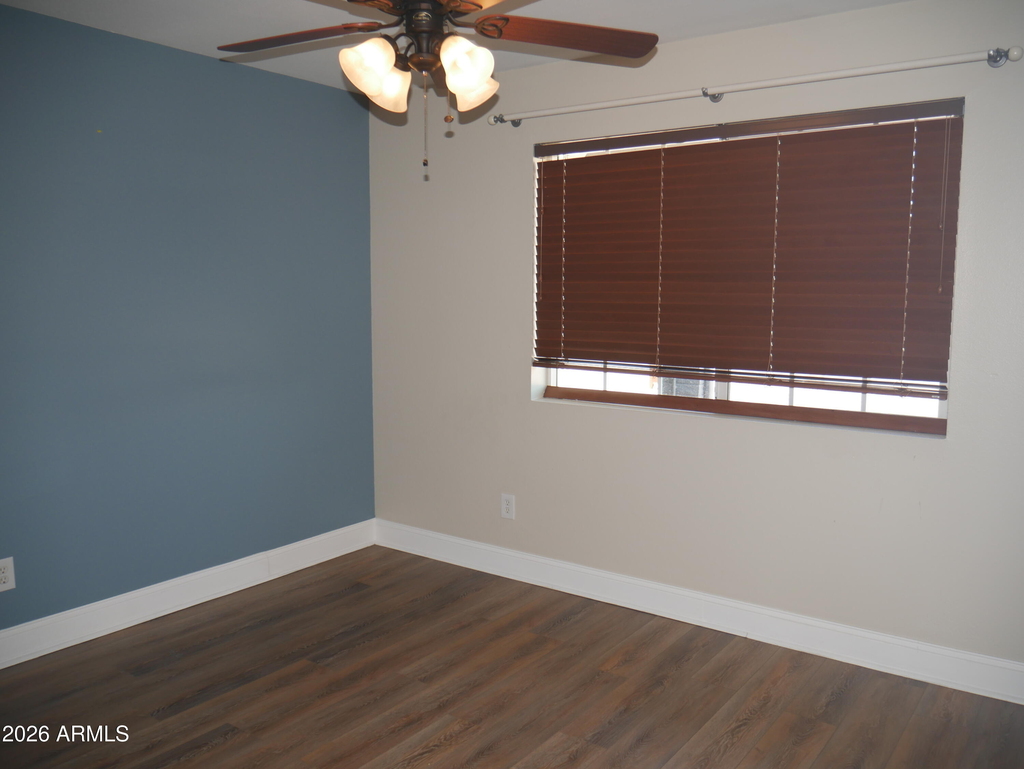 1201 W Loughlin Drive - Photo 7