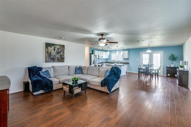 728 Falcon Road - Photo 3