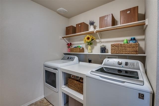 728 Falcon Road - Photo 19