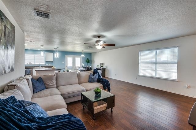 728 Falcon Road - Photo 4