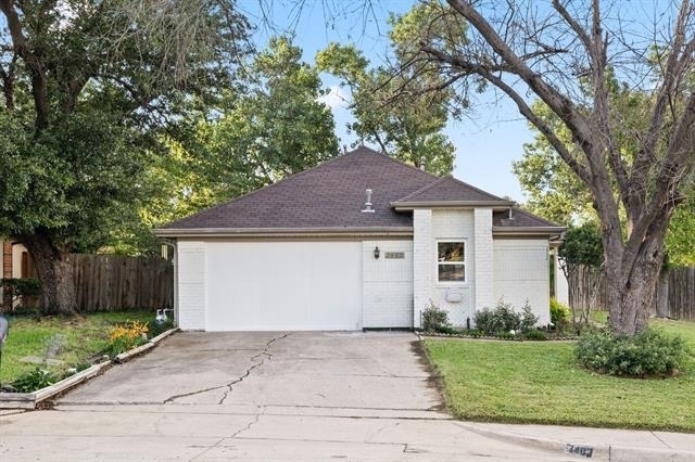 2403 Beverly Hills Lane - Photo 1
