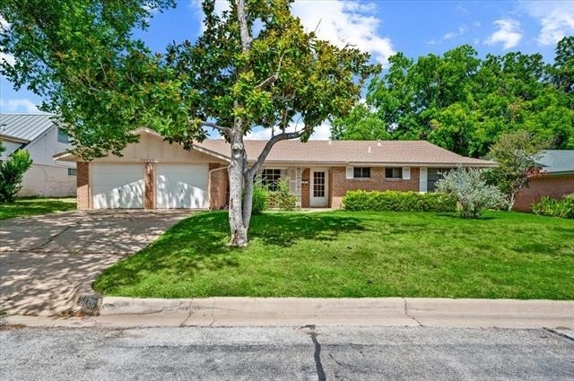 6920 Valhalla Road - Photo 1
