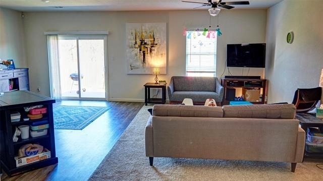 741 Windsor Court - Photo 6