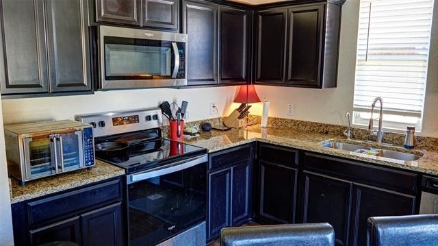 741 Windsor Court - Photo 13