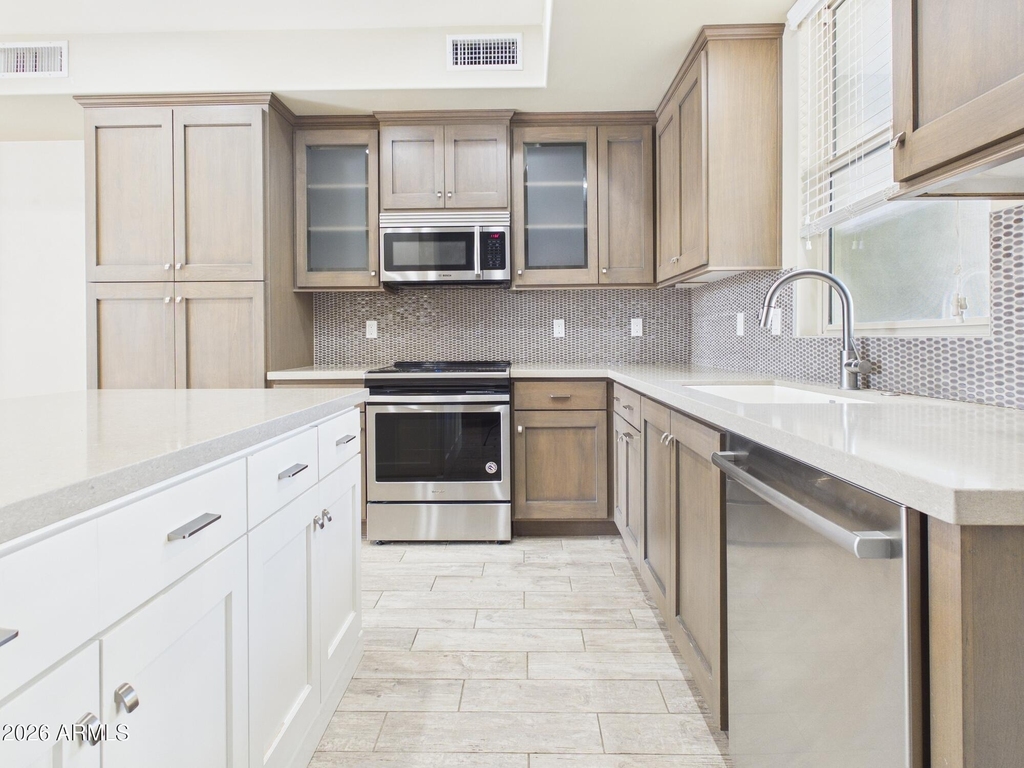 4816 N Woodmere Fairway -- - Photo 6
