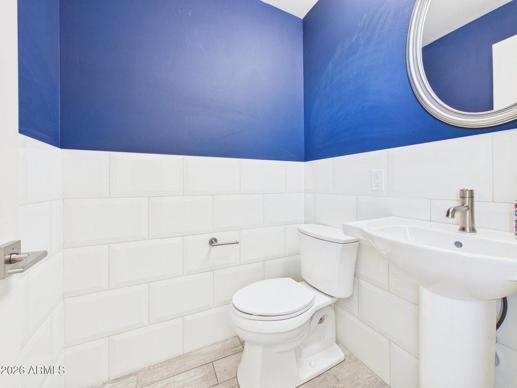 4816 N Woodmere Fairway -- - Photo 4