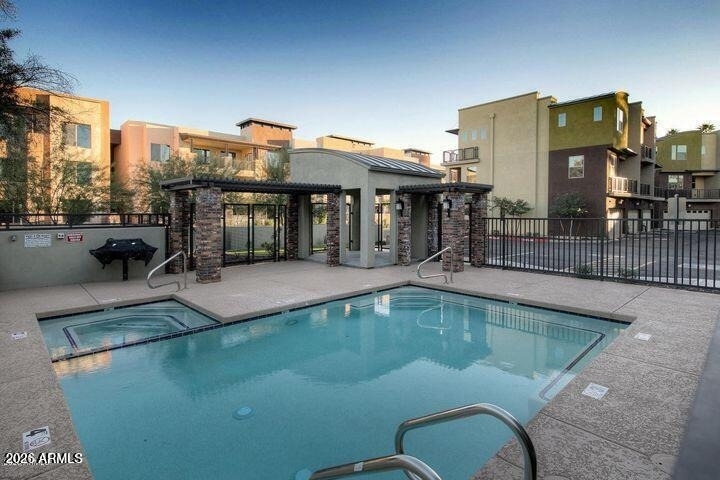 4816 N Woodmere Fairway -- - Photo 0
