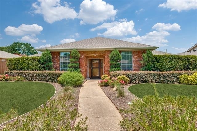 1005 De Pauw Drive - Photo 0