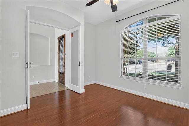 4635 Saginaw Court - Photo 3
