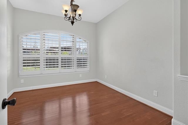 4635 Saginaw Court - Photo 4