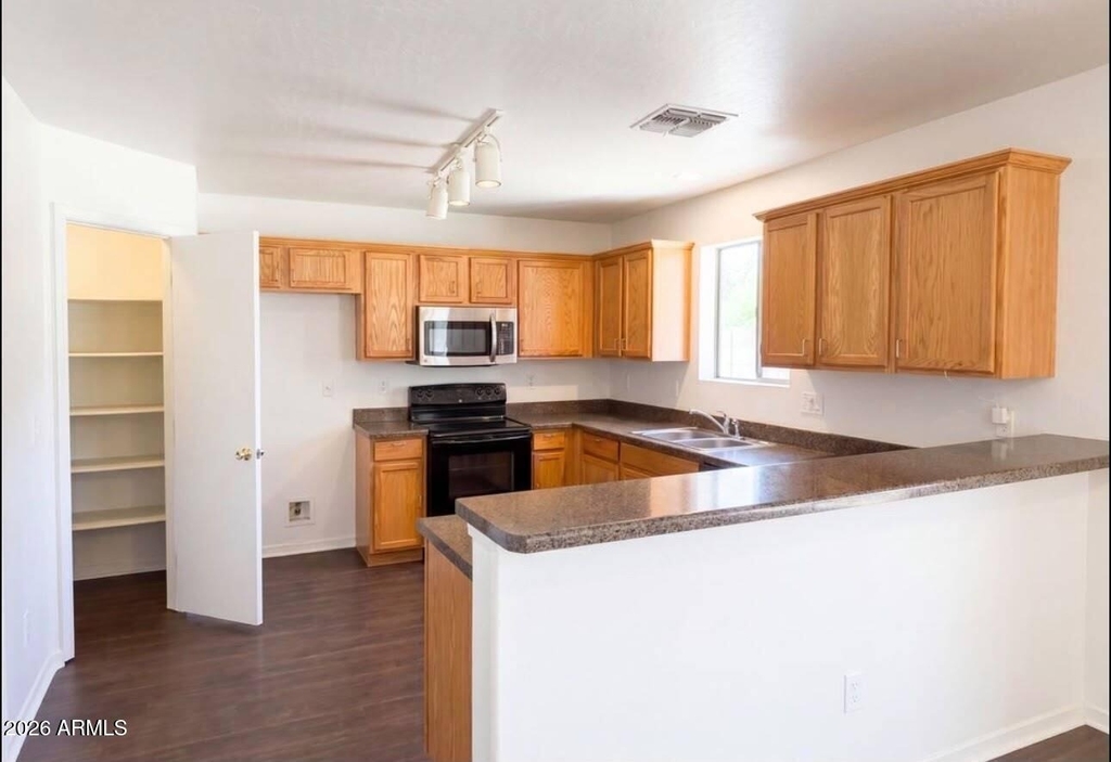 13976 W Port Royale Ln, Way - Photo 3